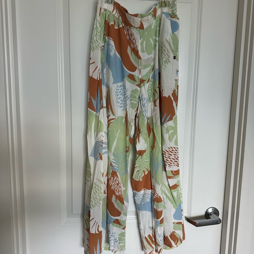 Roxy Tropical Patterned Pants